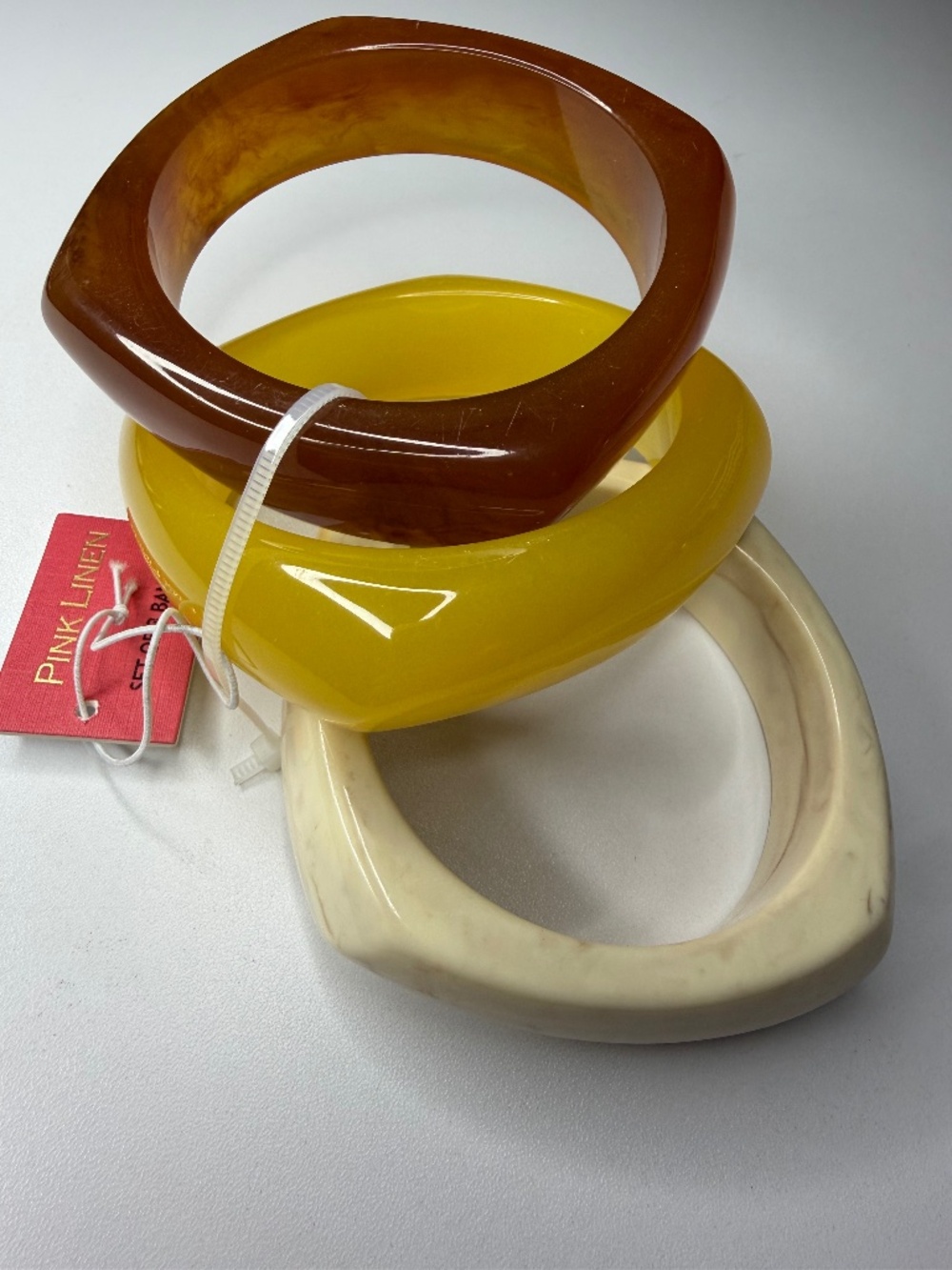 NWT Set of 3 Pink Linen Lucite Chunky Bangle Bracelets Cream Yellow Brown HEAVY